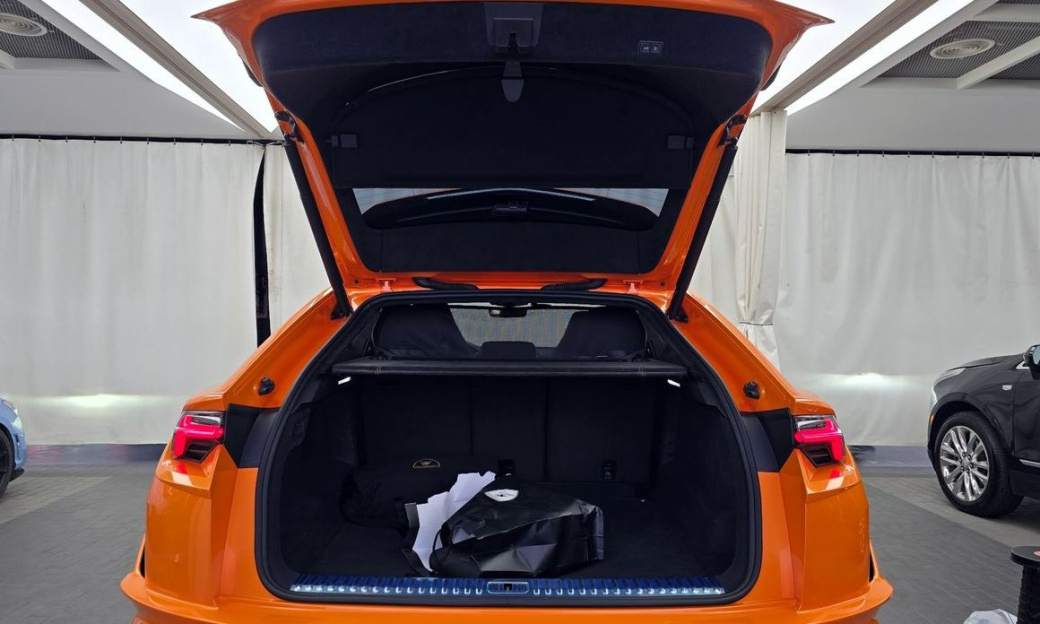 Lamborghini Urus 4.0 V8 S, 2024