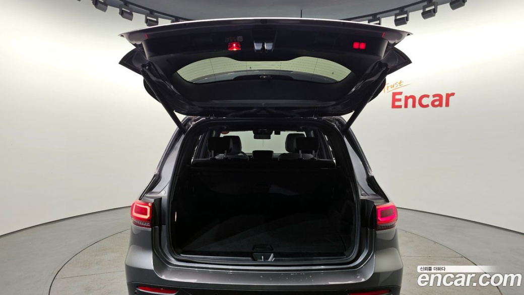 Mercedes-Benz GLB-Class GLB250 4MATIC, 2023