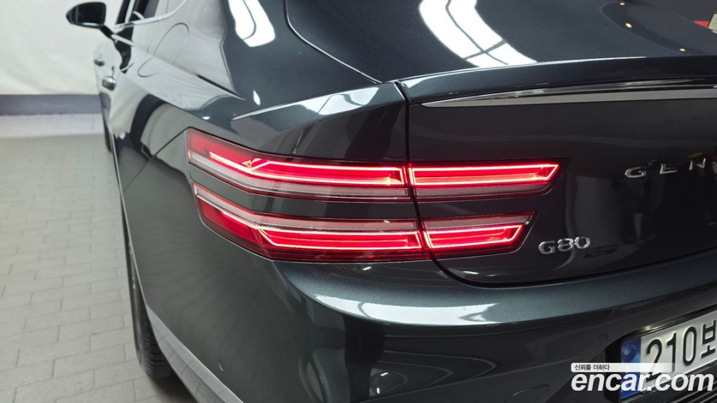 Genesis G80 Gasoline 2.5 Turbo AWD, 2025