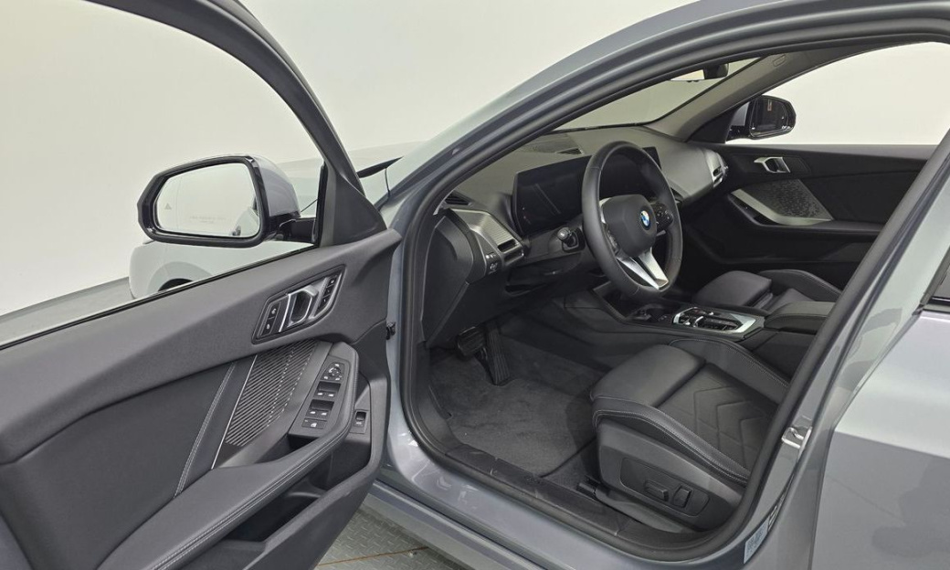 BMW 1-Series 120, 2025