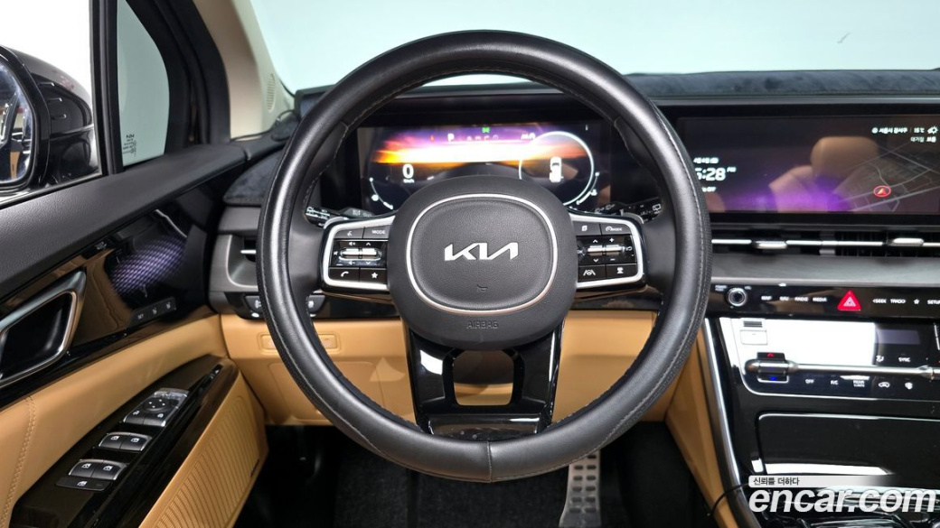 Kia Carnival 9-Seater Signature, 2022