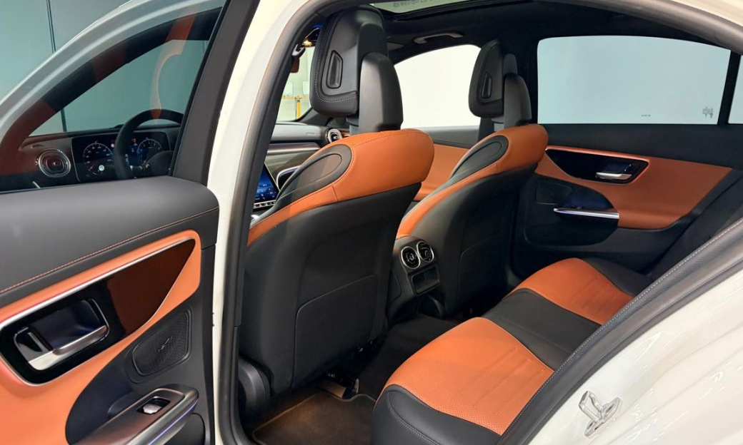 Mercedes-Benz C-Class C200 AMG Line, 2025