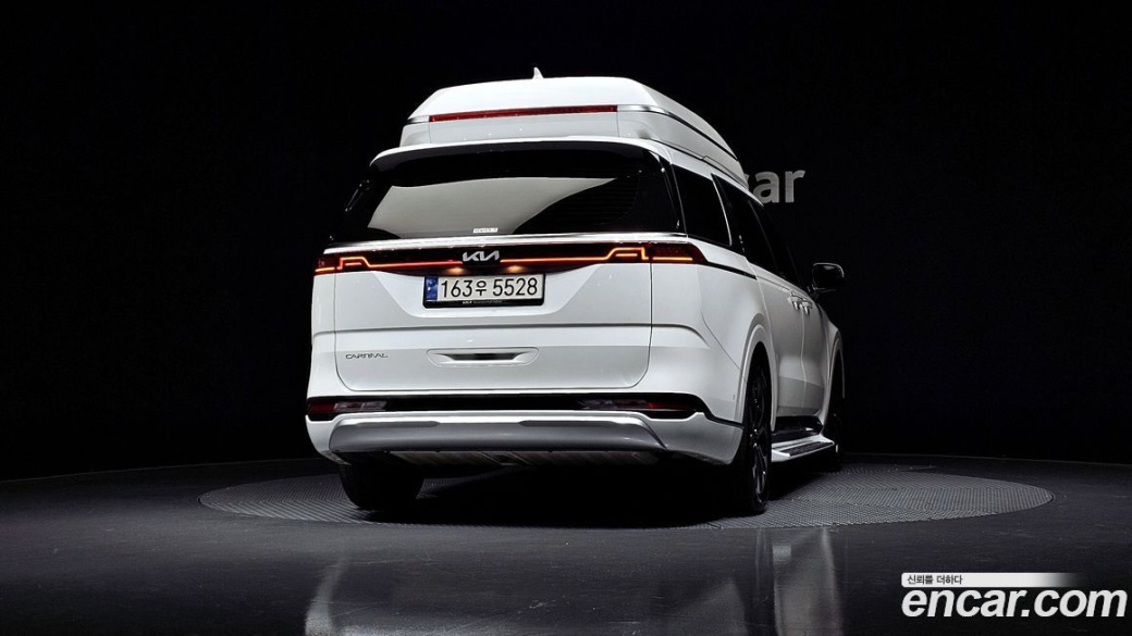 Kia Carnival 9-Seater Hi-Limousine, 2023