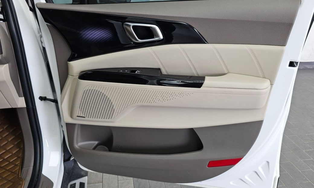 Kia Carnival 7-Seater Signature, 2022