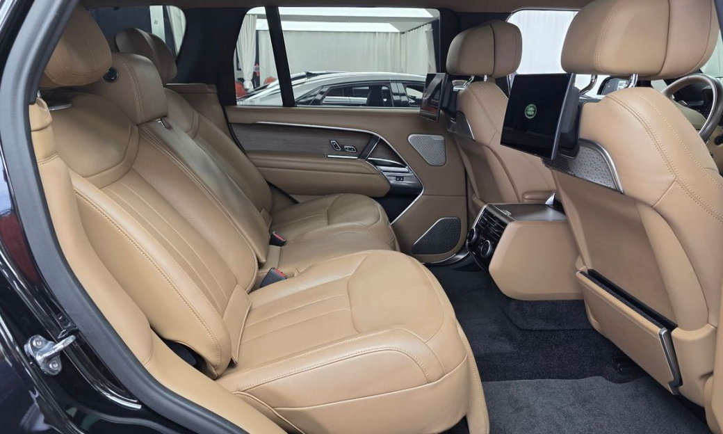 Land Rover Range Rover D350 Autobiography Long Wheel Base, 2024