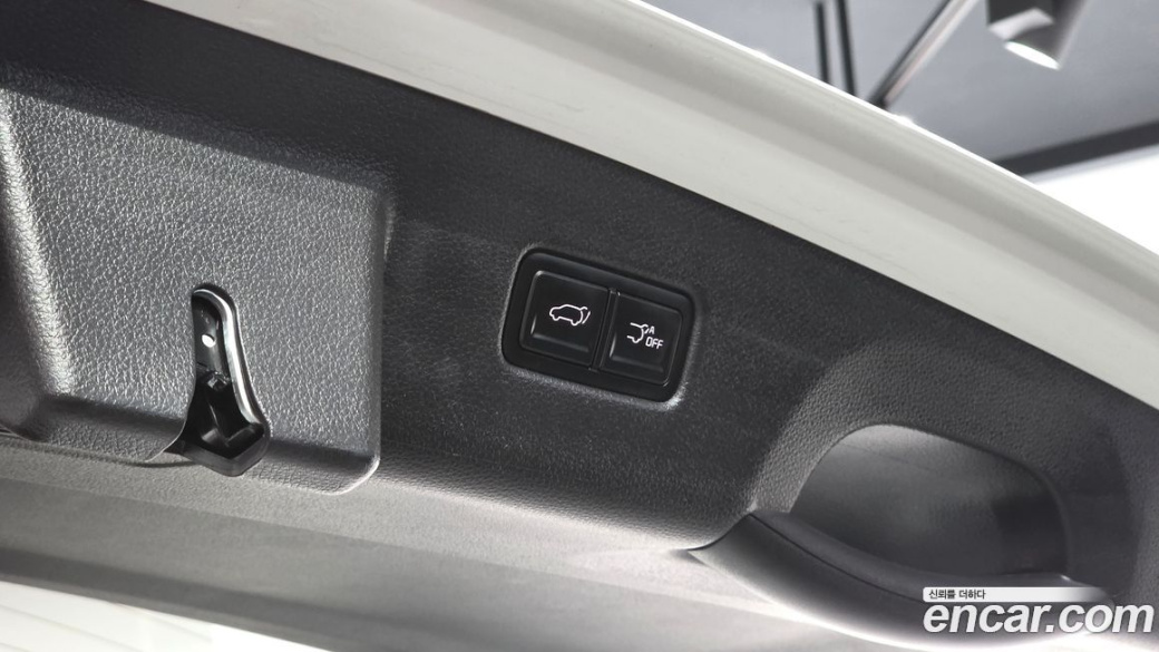 Kia Carnival 9-Seater Signature, 2023