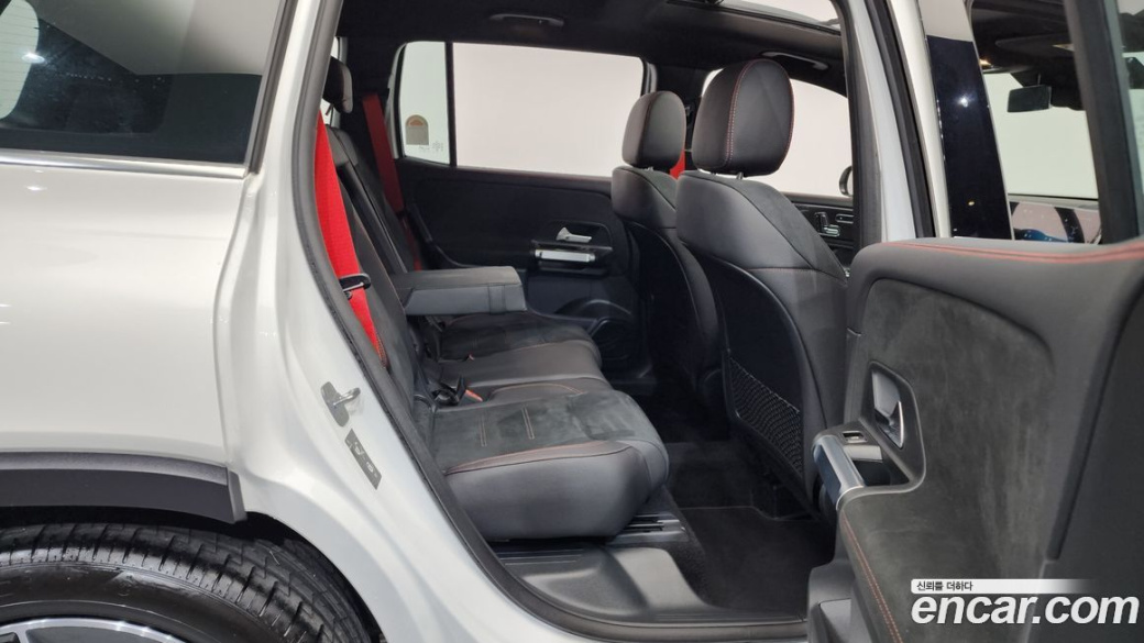 Mercedes-Benz GLB-Class AMG GLB35 4MATIC, 2025