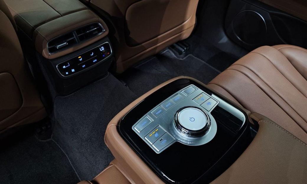 Genesis G80 Gasoline 2.5 Turbo AWD, 2024