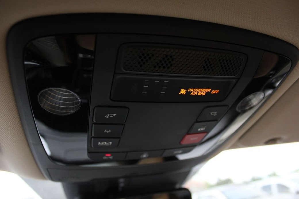 Kia Carnival 9-Seater Signature, 2023