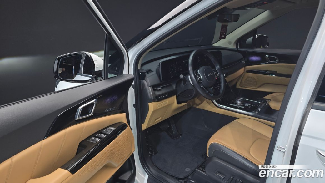Kia Carnival 9-Seater Signature, 2023