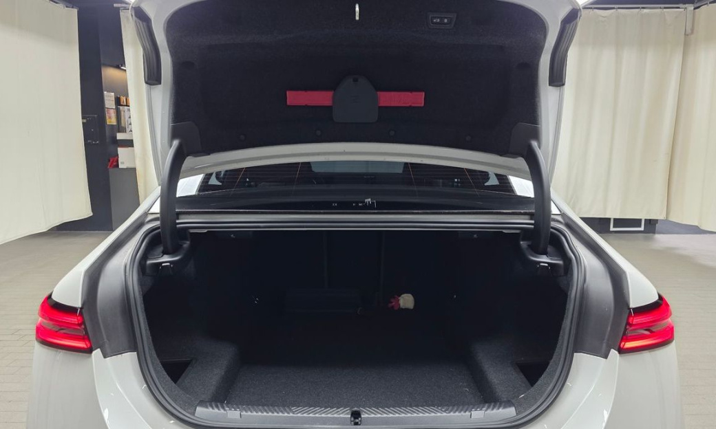 BMW 5-Series 520i Special Edition, 2026