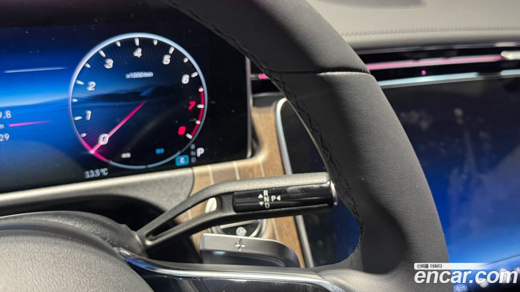 Mercedes-Benz E-Class E300 4MATIC Exclusive, 2025