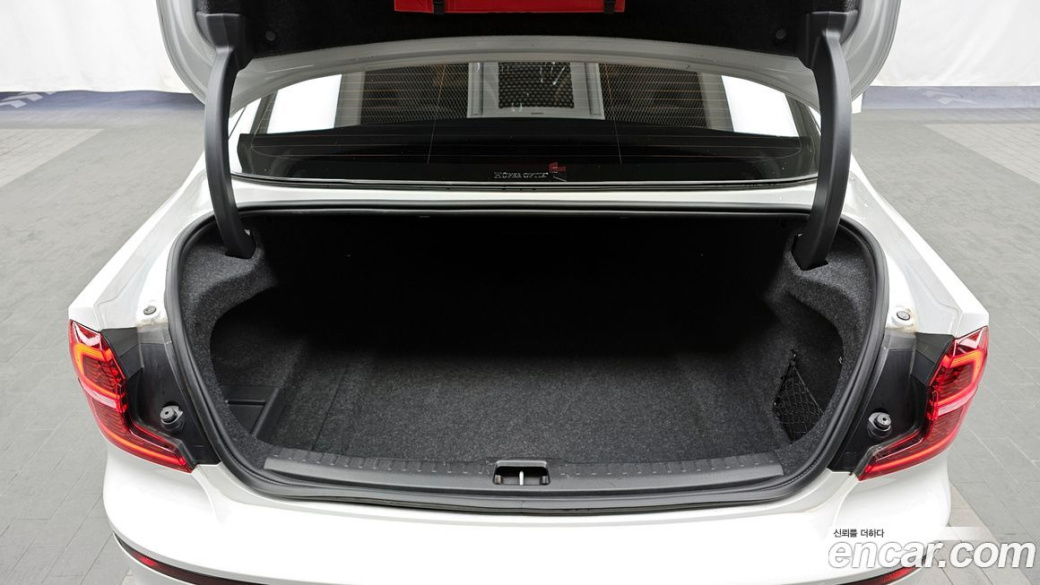 Volvo S60 B5 Ultimate Bright, 2024