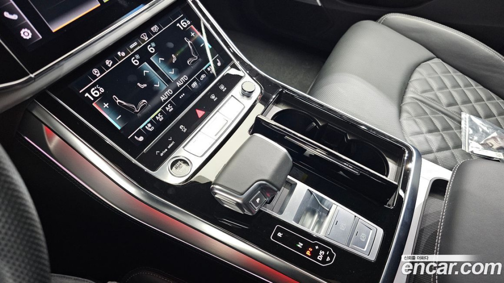 Audi Q8 55 TFSI Quattro Premium, 2023