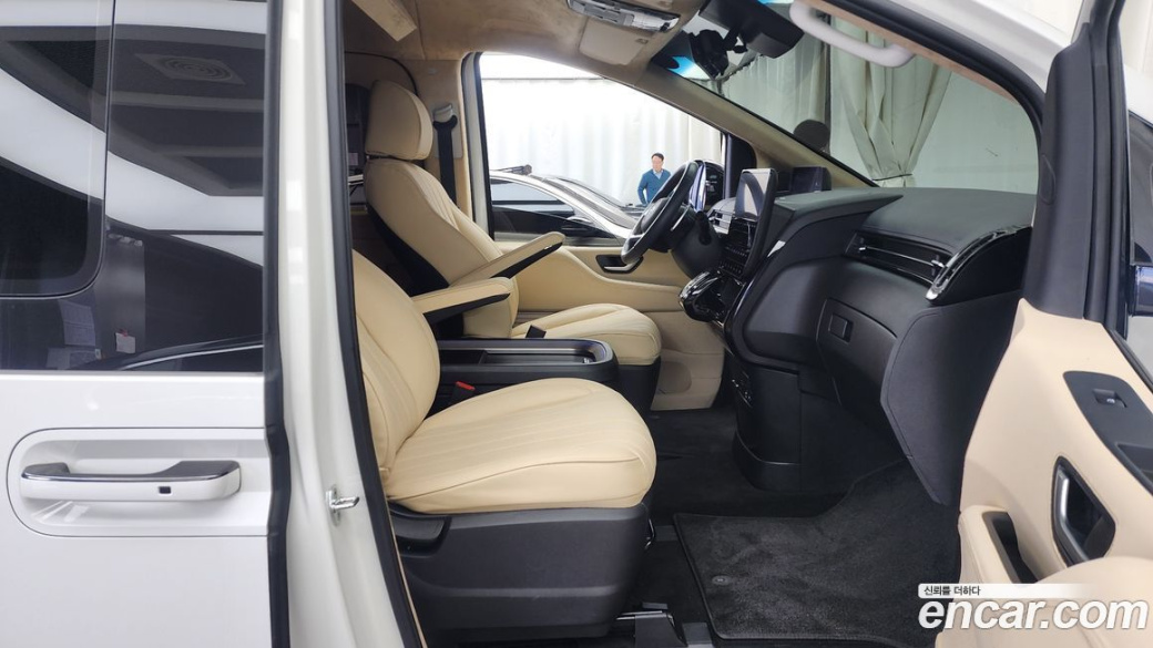 Hyundai Staria 2WD Limousine (Special Vehicle), 2022