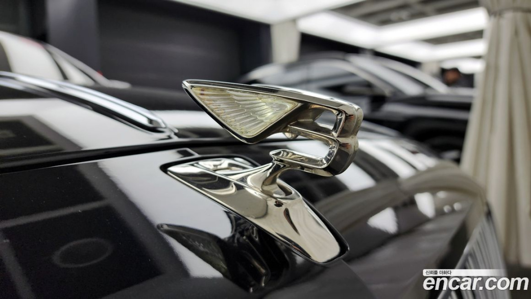 Bentley Flying Spur 4.0 Azure, 2023