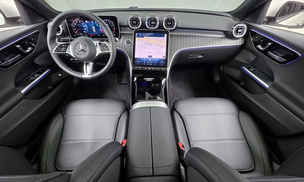 Mercedes-Benz C-Class C200 Avantgarde, 2025