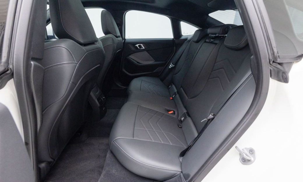 BMW 2-Series 220 M Sport, 2025