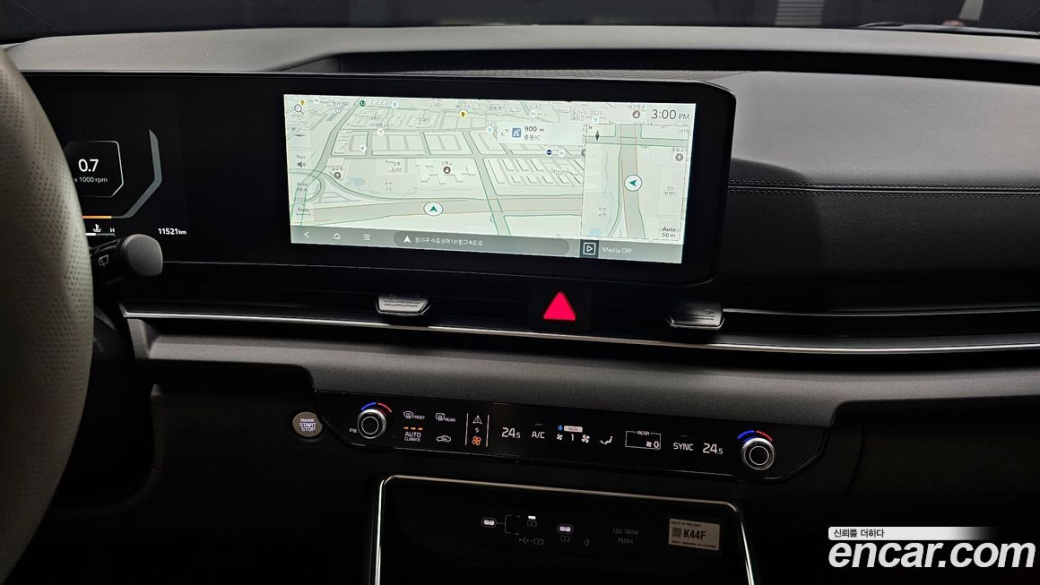 Kia Carnival 7-Seater Noblesse, 2025