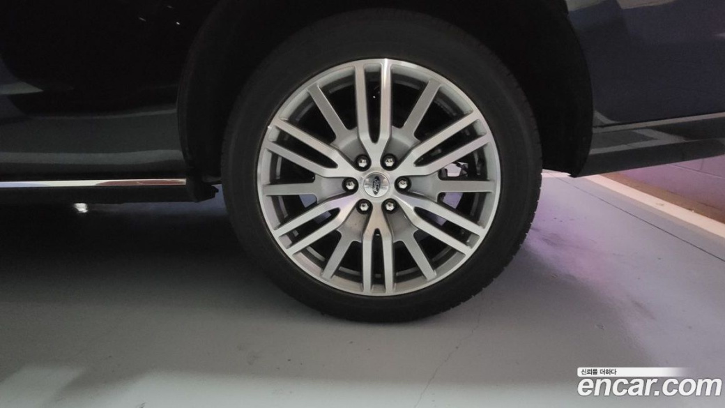 Ford Expedition Platinum 4WD, 2023