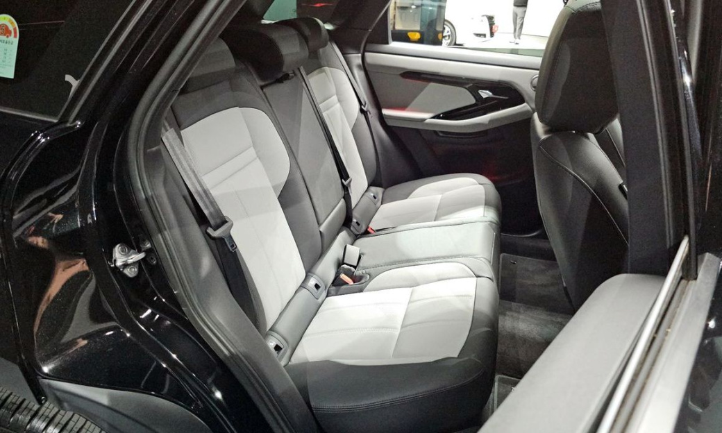 Land Rover Range Rover Evoque P250 Dynamic SE, 2026