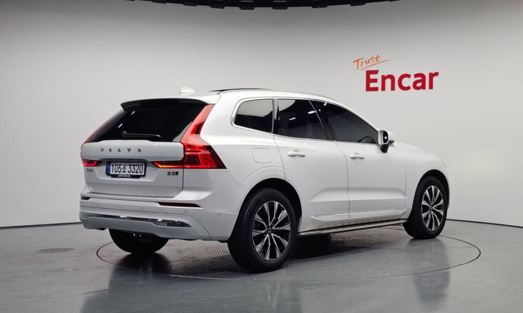 Volvo XC60 B5 Ultra Bright, 2025