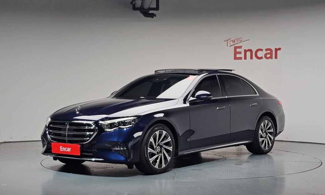 Mercedes-Benz E-Class E300 4MATIC Exclusive, 2024