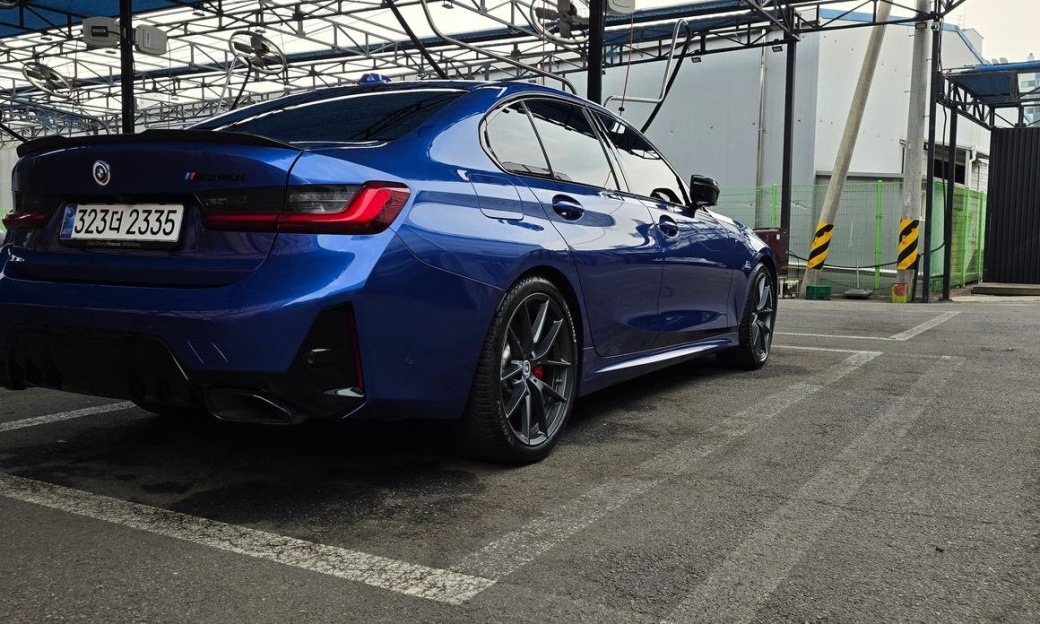 BMW 3-Series M340i Pro, 2025