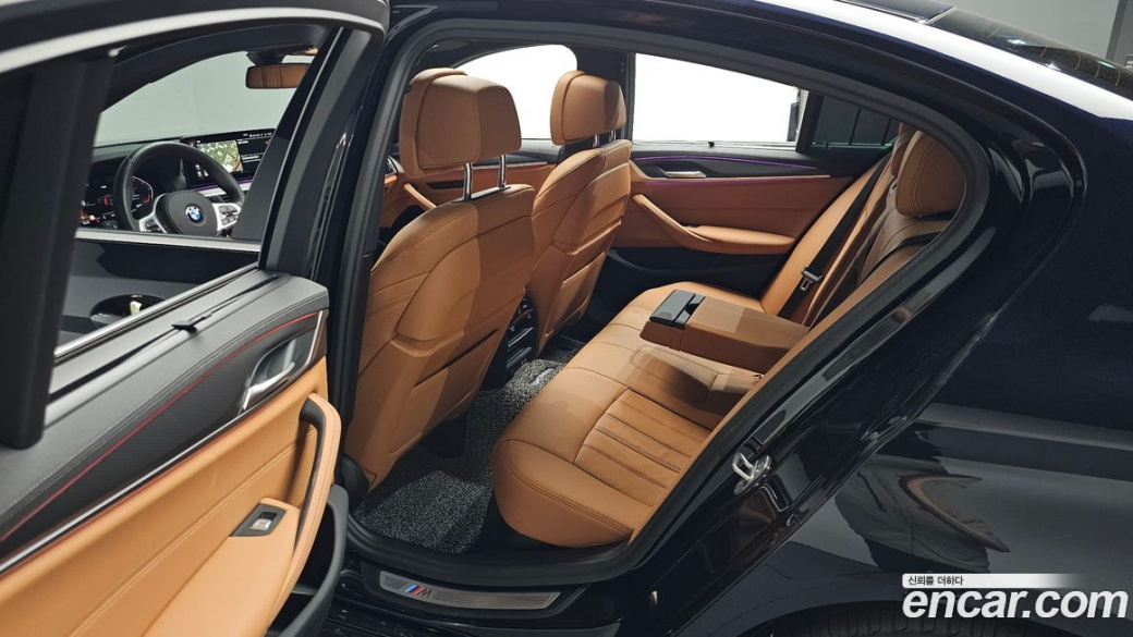BMW 5-Series 520i M Sport, 2023