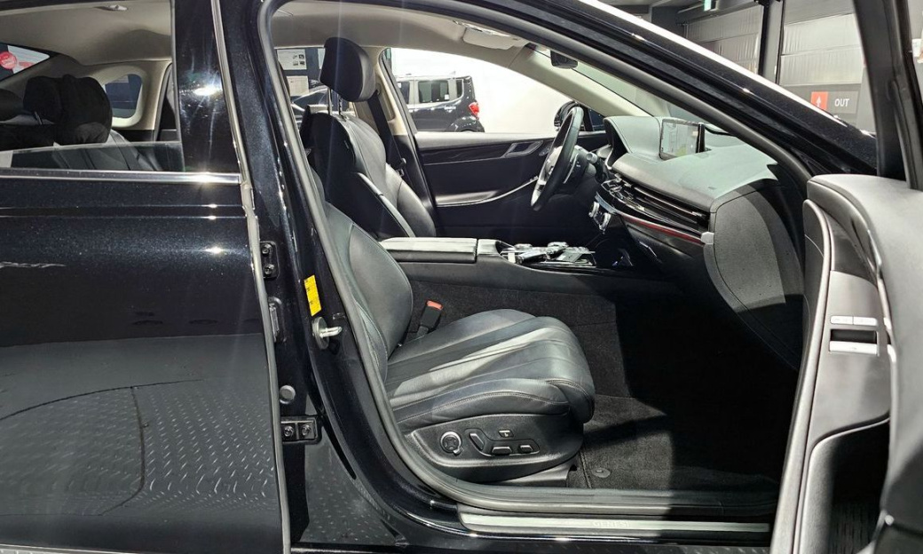 Genesis G80 Gasoline 2.5 Turbo AWD, 2023