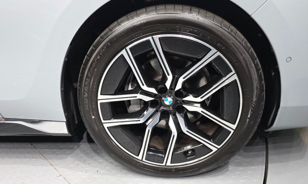 BMW 7-Series 740d xDrive M Sport, 2025