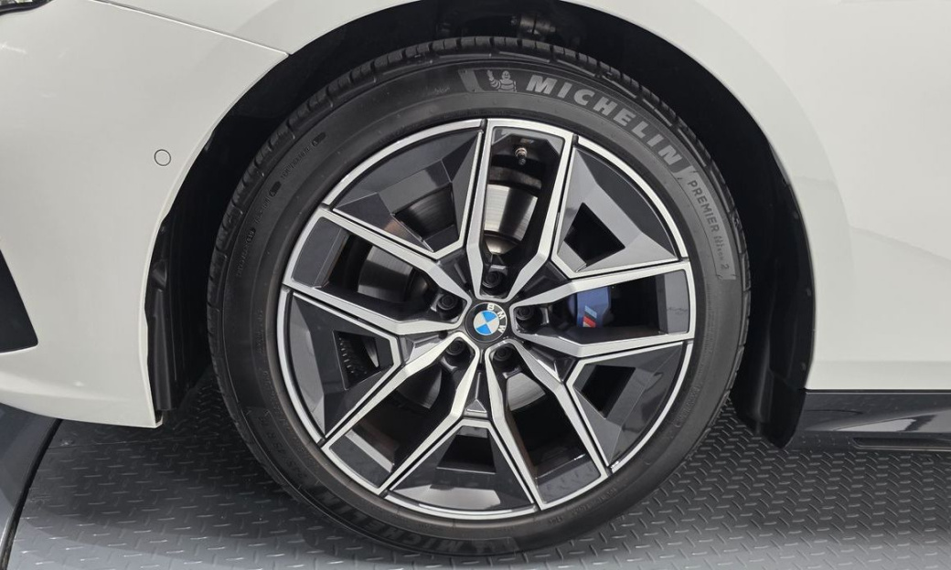 BMW 5-Series 520i M Sport, 2024