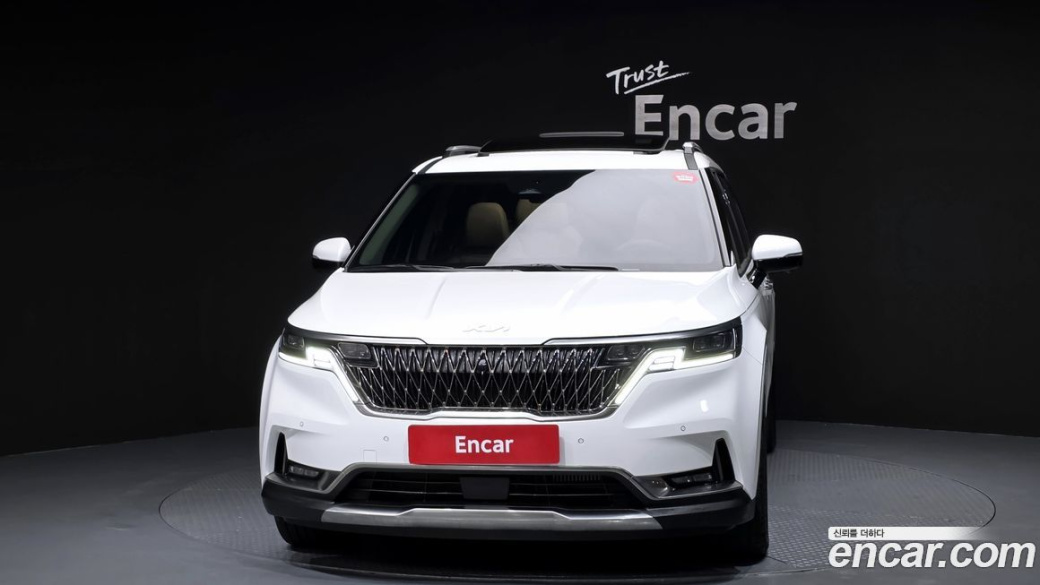 Kia Carnival 7-Seater Signature, 2023