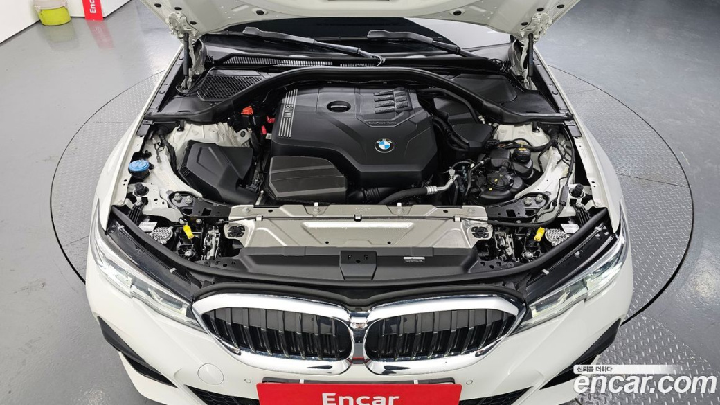 BMW 3-Series 320i M Sport, 2022