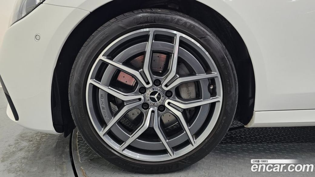 Mercedes-Benz E-Class E220d 4MATIC AMG Line, 2022