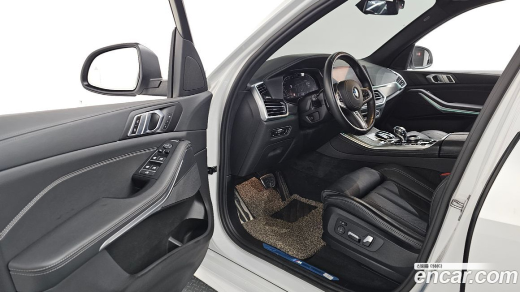 BMW X5 xDrive 40i M Sport, 2022