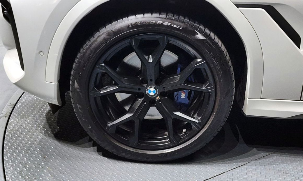 BMW X6 xDrive40i M Sport, 2022