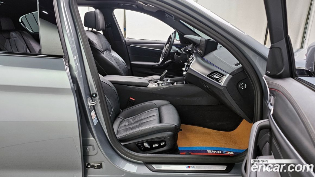 BMW 5-Series 520i M Sport, 2023