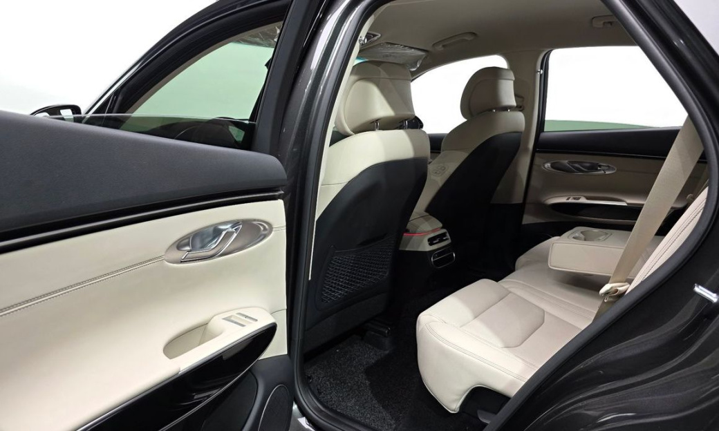 Genesis GV70 2.5T Gasoline 2WD, 2024