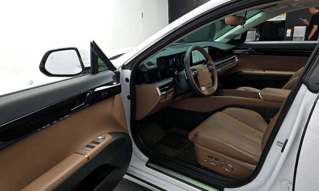 Hyundai Grandeur 2,5 Gasoline 2WD, 2024
