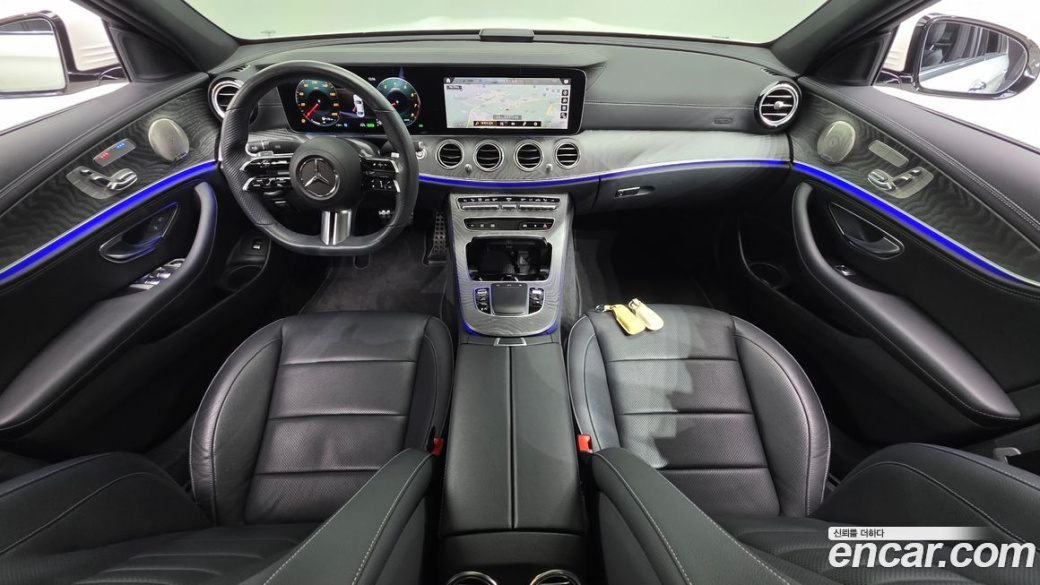 Mercedes-Benz E-Class E350 4MATIC AMG Line, 2022