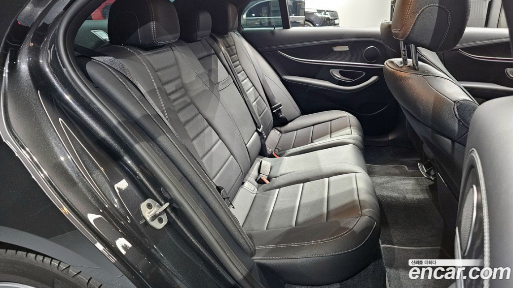 Mercedes-Benz E-Class E250 AMG Line, 2023