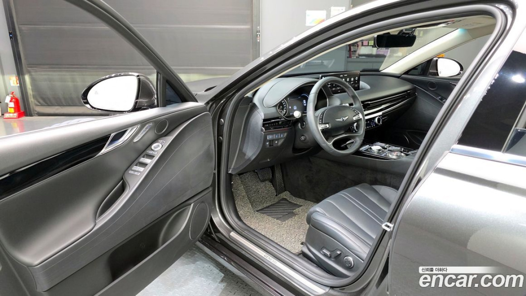Genesis G80 Gasoline 2.5 Turbo AWD, 2024