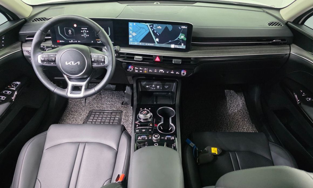 Kia K5 2.0, 2025