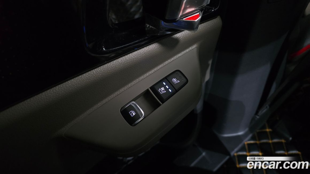 Kia Carnival 9-Seater Signature, 2025