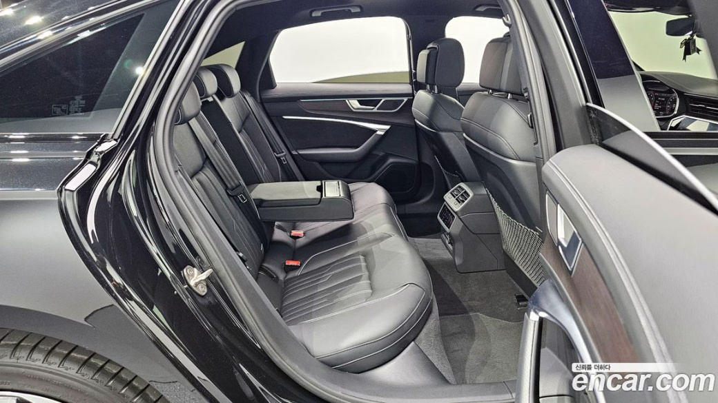 Audi A6 45 TFSI Quattro Premium, 2025