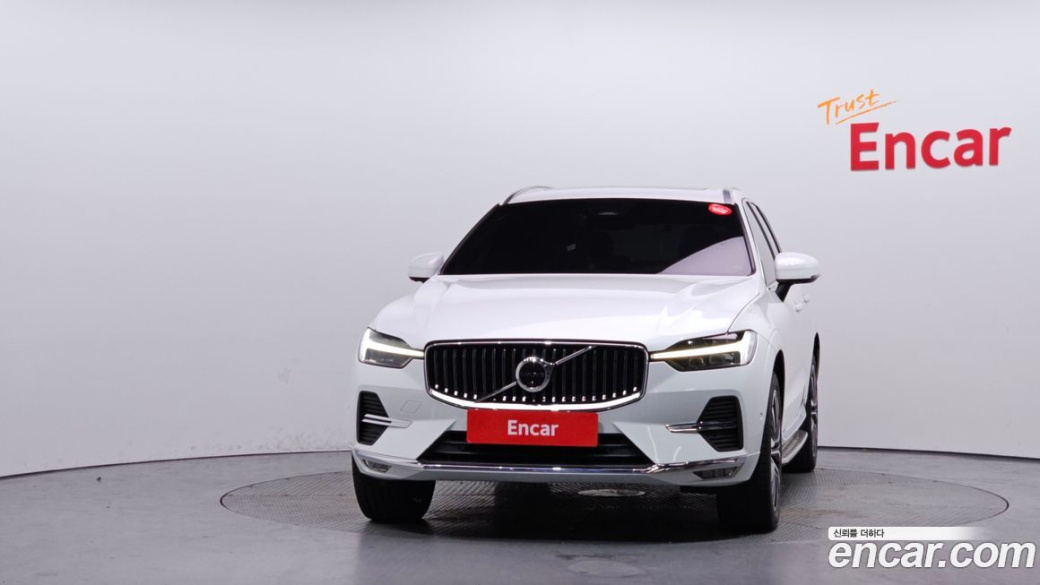 Volvo XC60 B6 Inscirtion, 2022