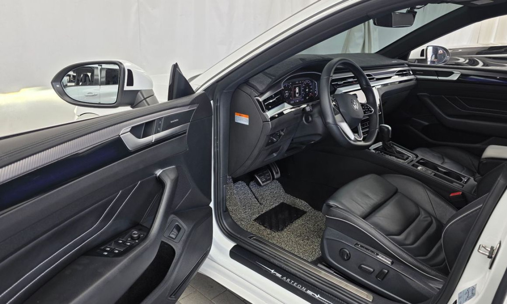 Volkswagen Arteon 2.0 TDI R-LIINE 4Motion, 2023
