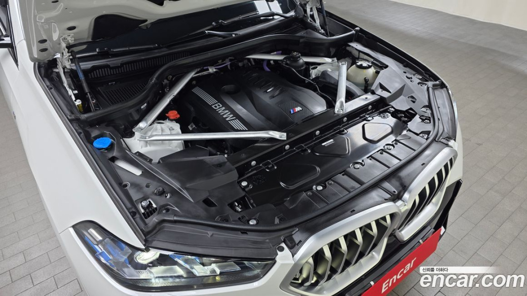 BMW X6 xDrive40i M Sport, 2025