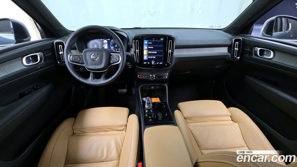 Volvo XC40 B4 Inscription, 2022